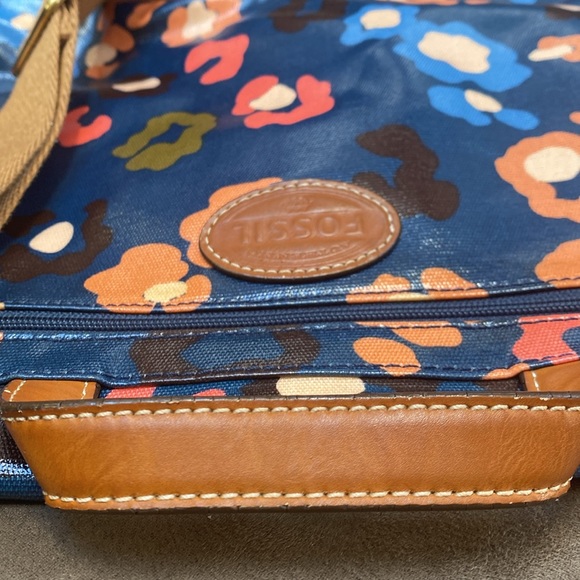 Fossil floral coated canvas pretty hobo purse - Picture 11 of 12